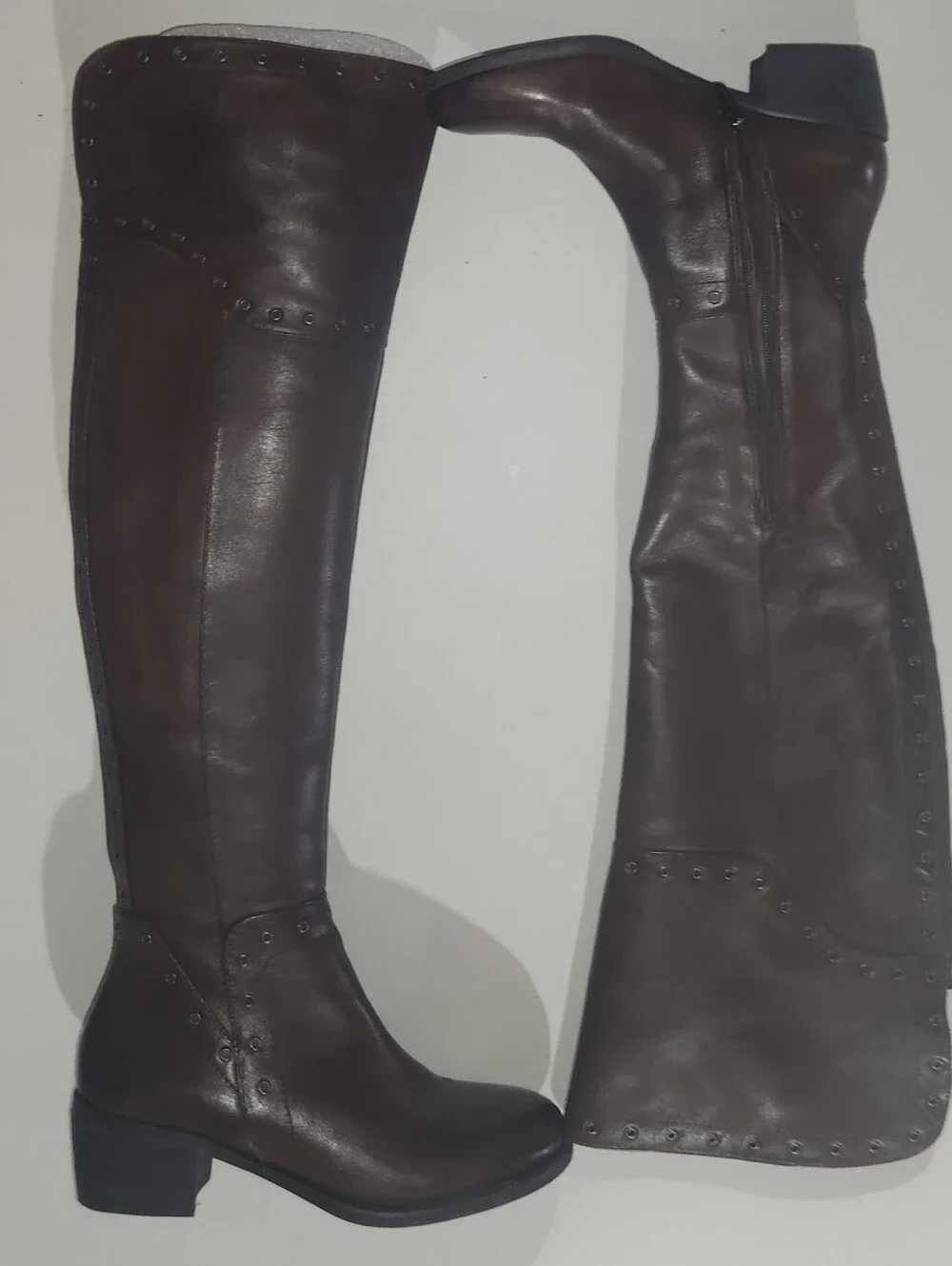 Vince Camuto Bestan Two Stone Antique OTK Leather Boots Size 7.5